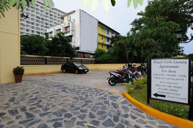 Royal Park Apartments Jomtien Exterior foto